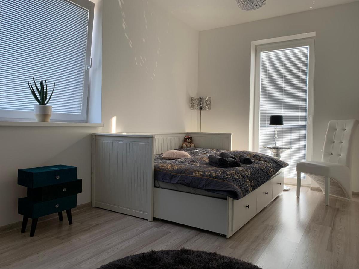 Apartament Modern 2 Bed House Near Bratislava With Parking Rovinka Zewnętrze zdjęcie