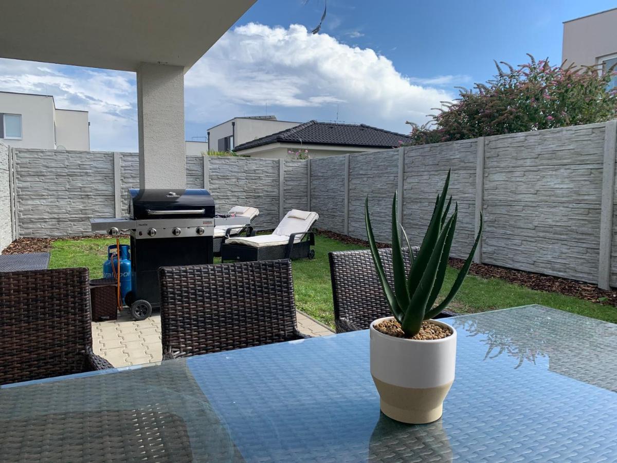 Apartament Modern 2 Bed House Near Bratislava With Parking Rovinka Zewnętrze zdjęcie